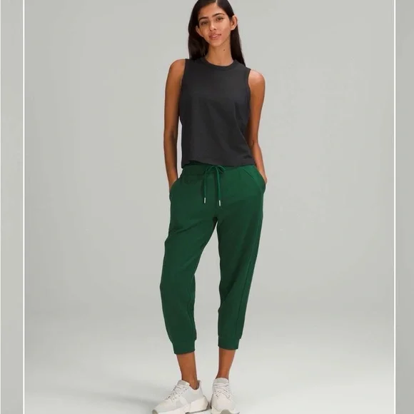 NWT Lululemon classic fit cotton blend tank - Black - 10 - Picture 3 of 8